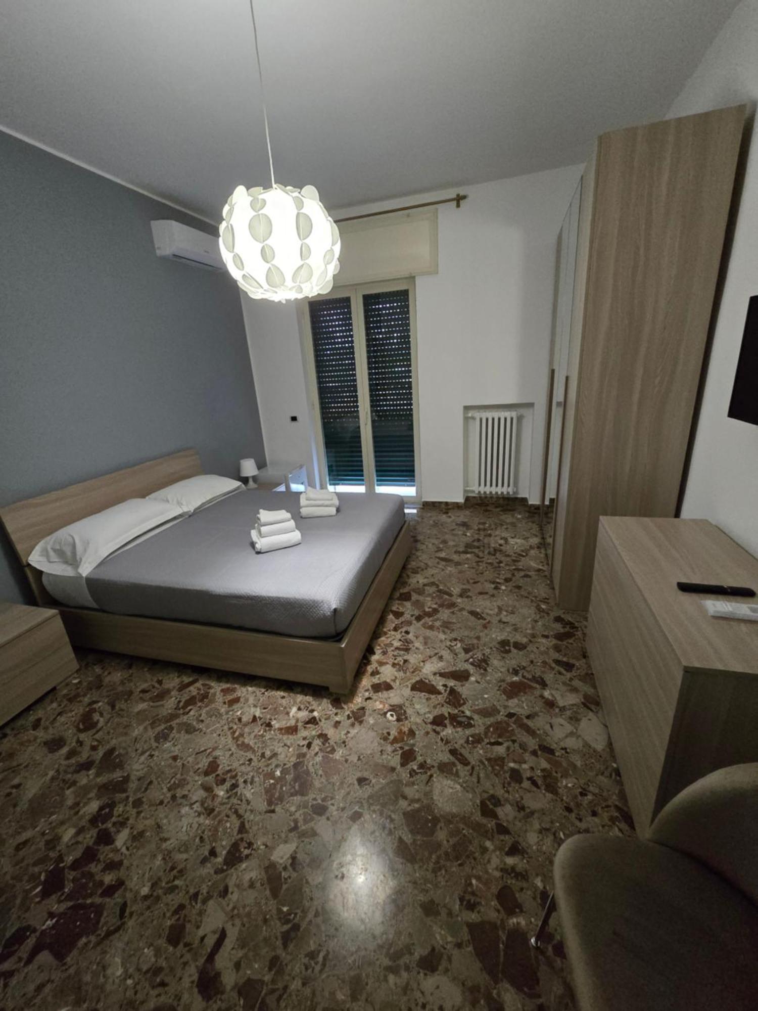 Hotel Ponte Sul Mare à Bari Extérieur photo